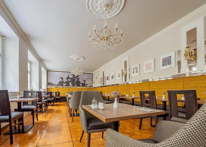 Josefshof Am Rathaus 4*