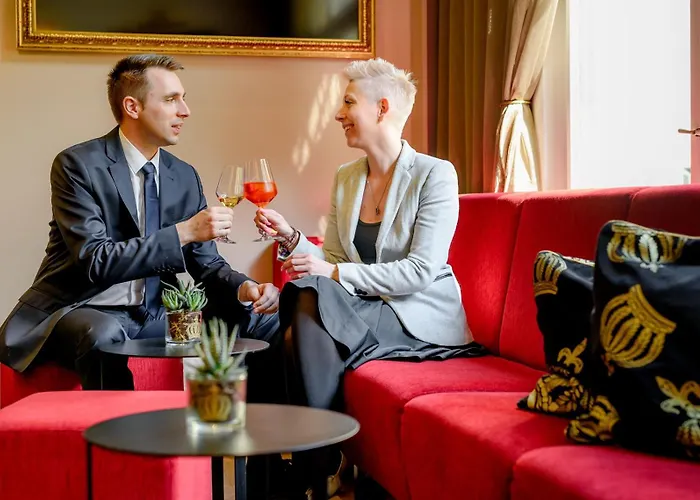 Josefshof Am Rathaus Hotel 4*