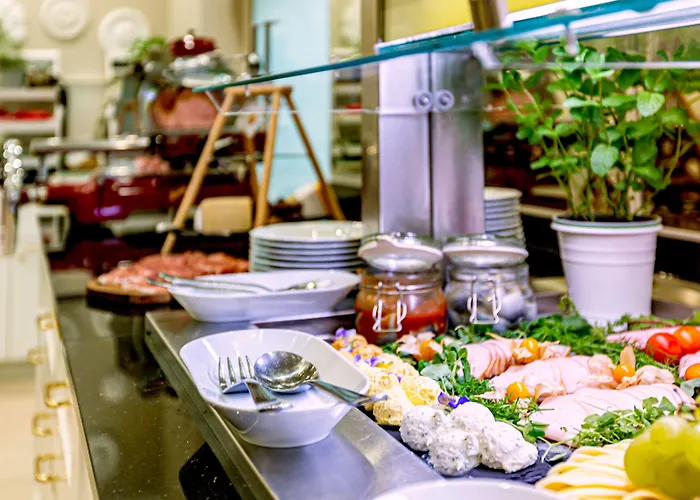 Hotel Josefshof Am Rathaus 4*