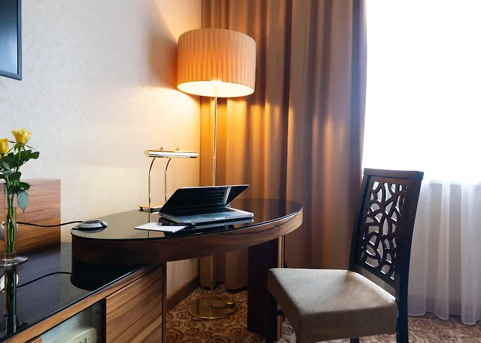 Josefshof Am Rathaus Hotel 4*